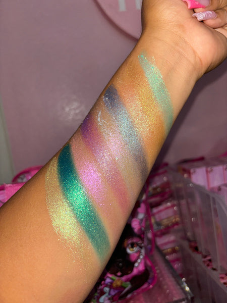 Multi-chrome Eyeshadow Palette /luna coqueta