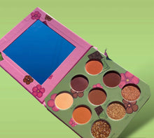 Load image into Gallery viewer, Beary Cute Eyeshadow Palette