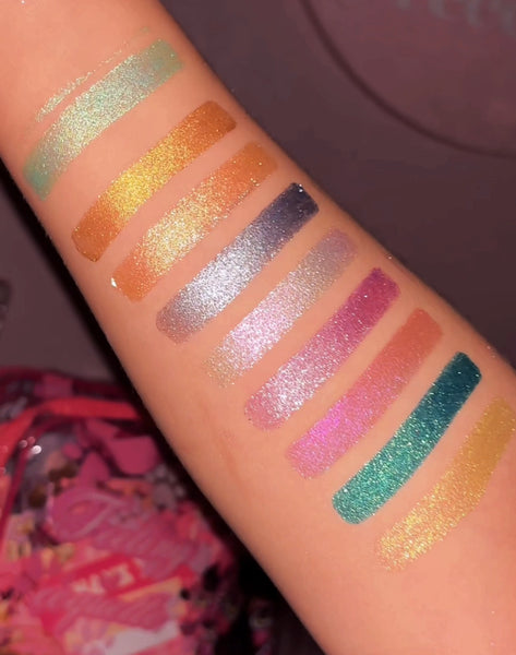 Multi-chrome Eyeshadow Palette /luna coqueta