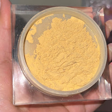 Load image into Gallery viewer, NANA Matte Blurring setting powder.