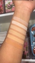 Load image into Gallery viewer, NANA Matte Blurring setting powder.