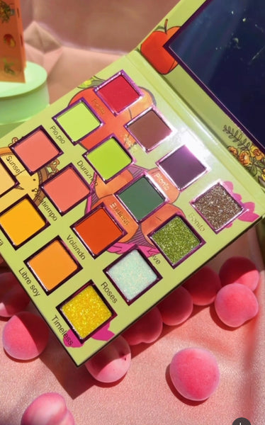 Ojitos de Pollita Eyeshadow Palette.