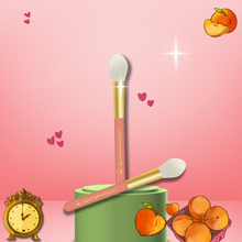 Load image into Gallery viewer, Mb112 Blush Brush
